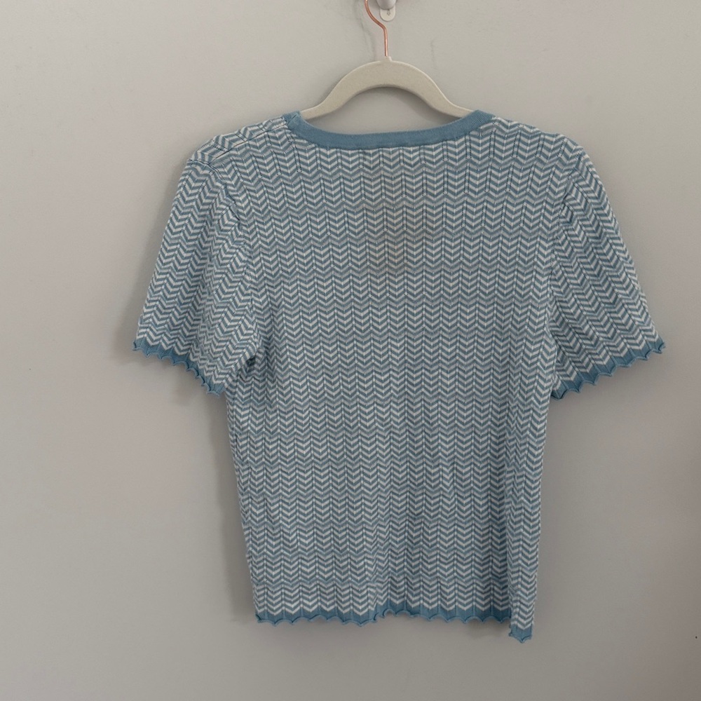 Design History Light Blue Zigzag Short Sleeve Top - Picture 4 of 4